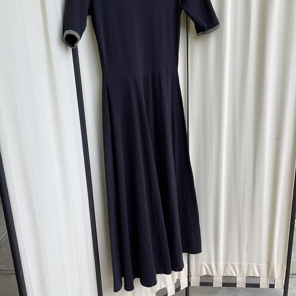 ❗️SOLD❗️EUC- LULAROE BLACK W/GREEN TRIM FLARED MAXI DRESS - Picture 13 of 14